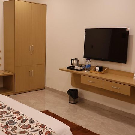 Labels Hotel ナーグプル エクステリア 写真