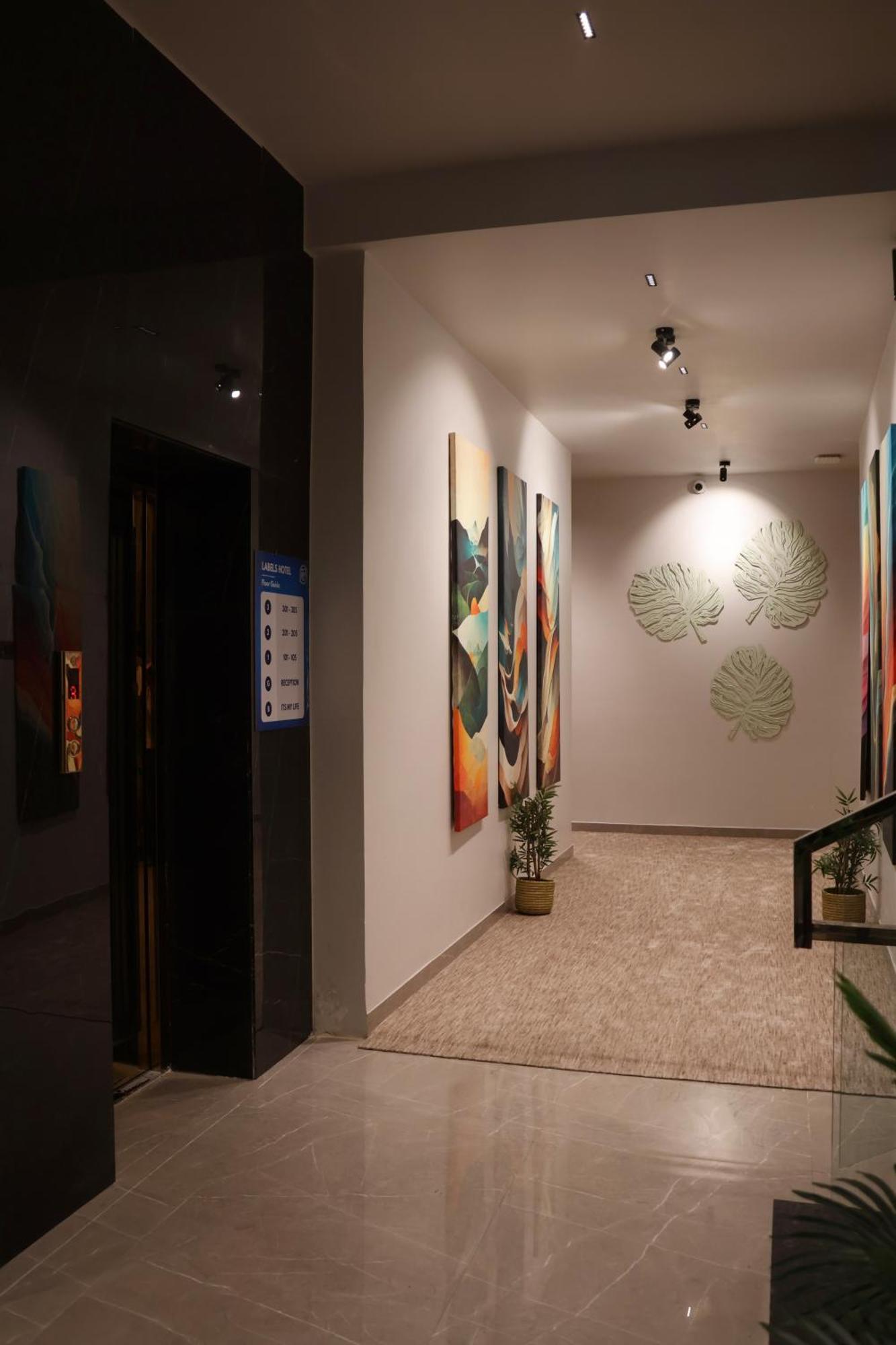 Labels Hotel ナーグプル エクステリア 写真